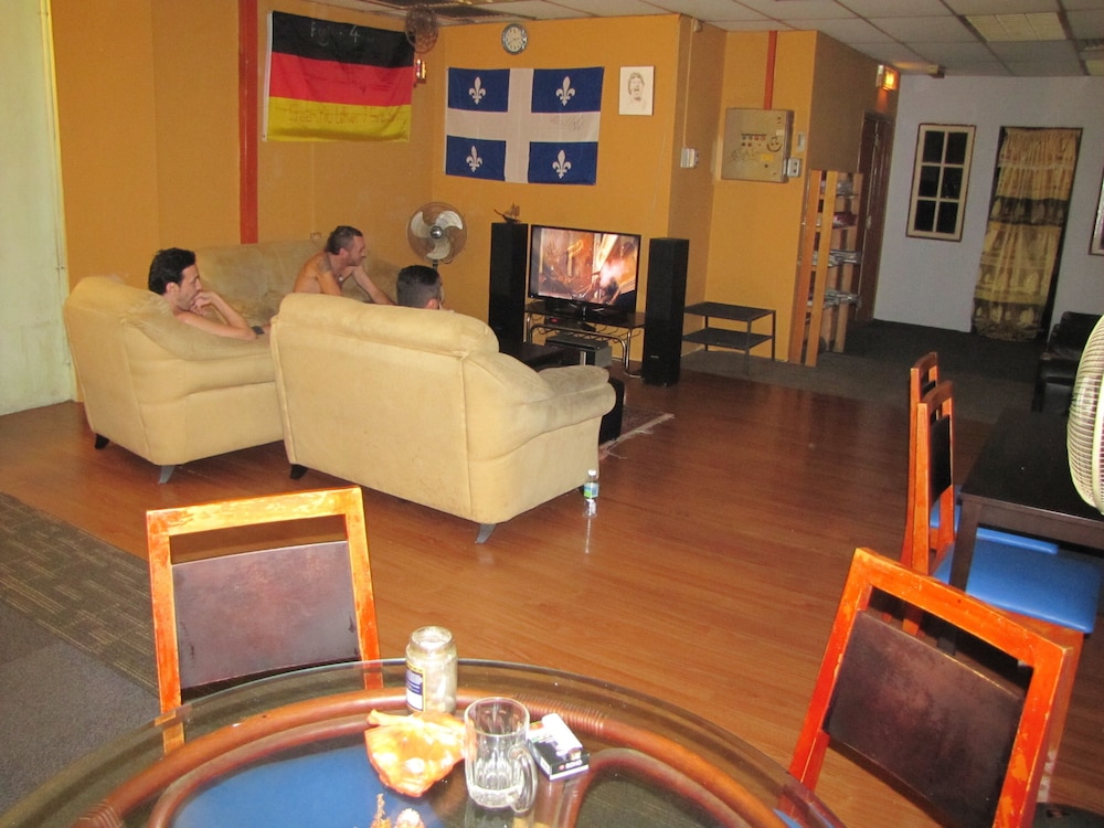 OASIS GUEST HOUSE 26/43