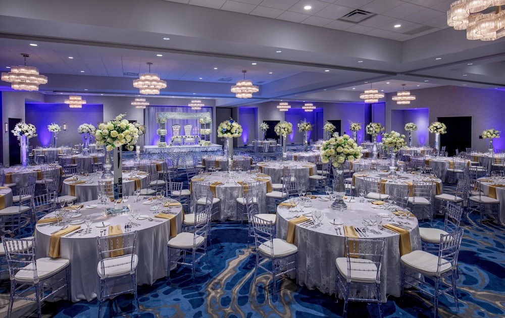 CROWNE PLAZA BOSTON - WOBURN 58/80