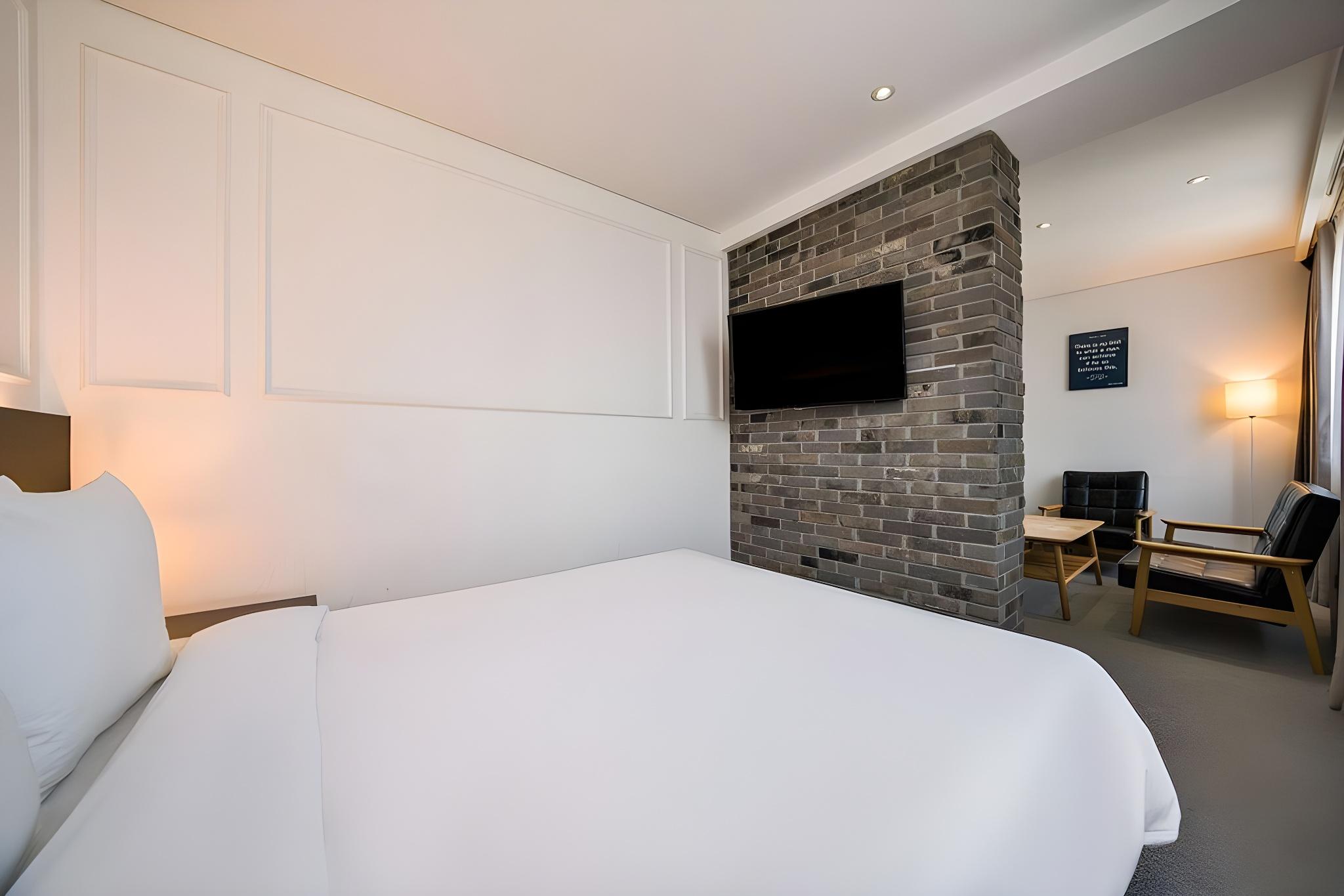 Suite, Double Bed