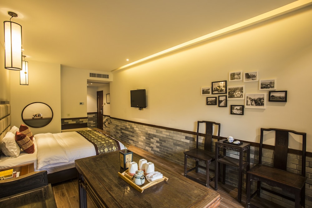 Aroma Tea House 50/70