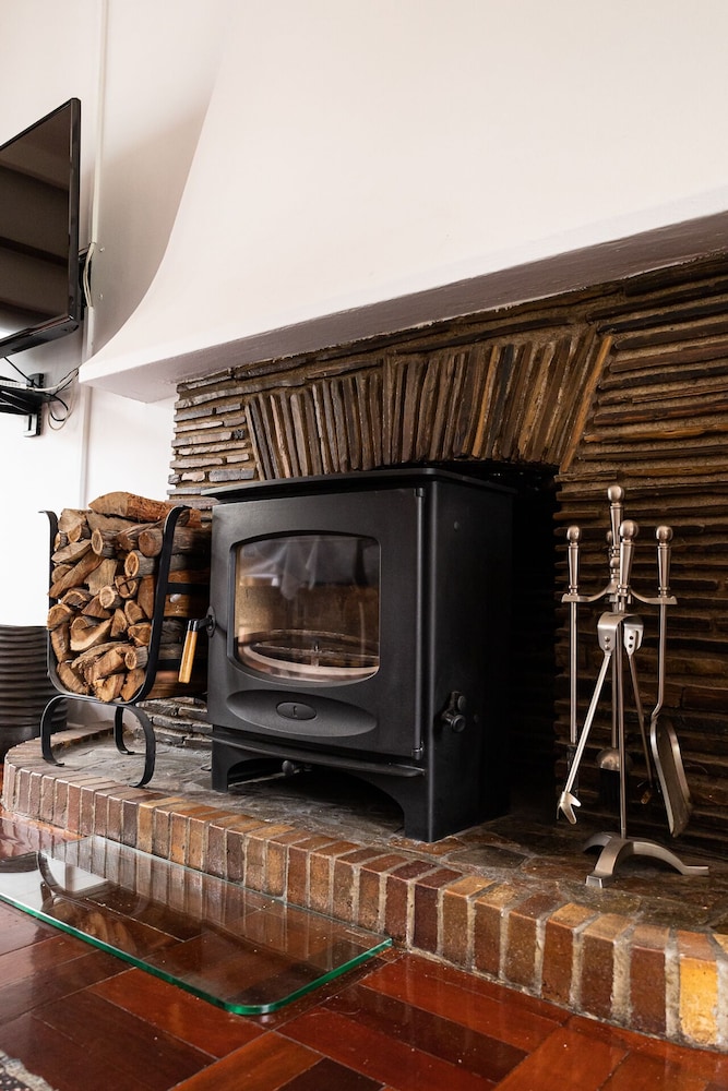 Cape Village Lodge 7/50