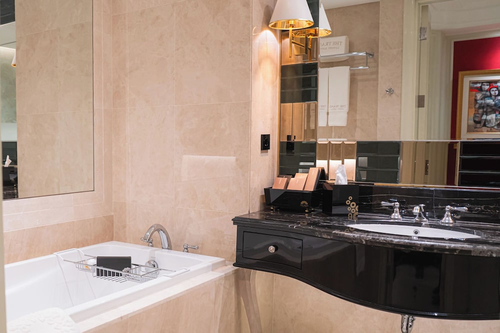 The Trans Luxury Hotel Surabaya 49/50