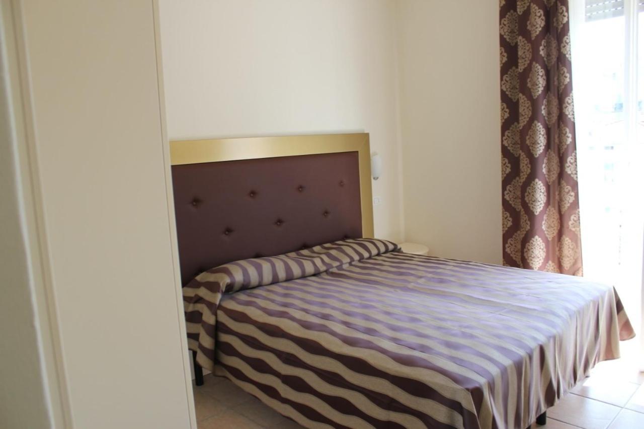 Marina Hotel 22/46