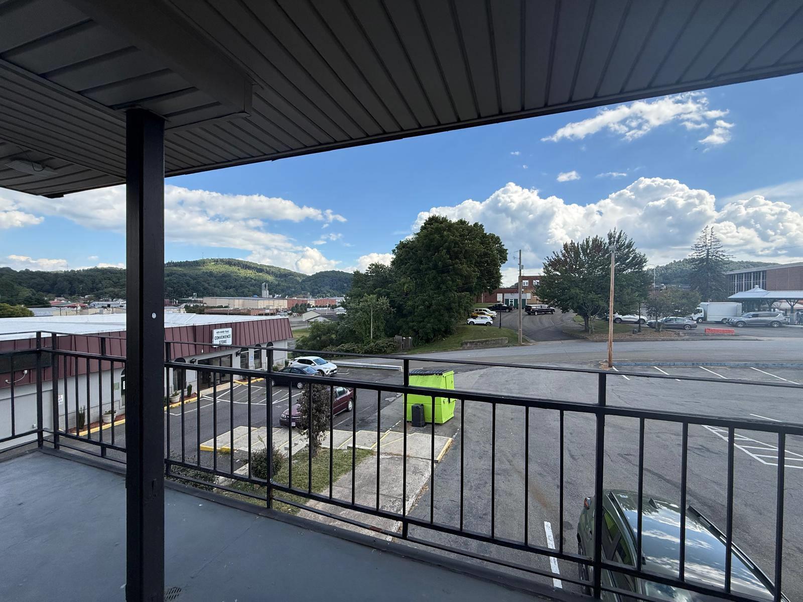 Econo Lodge Galax, VA 10/14
