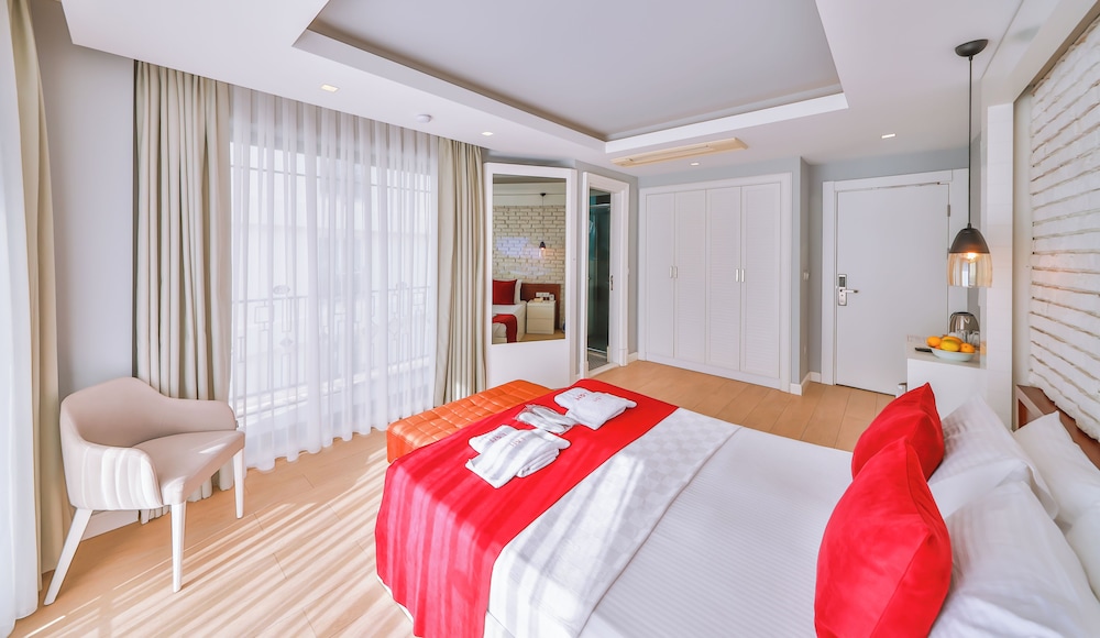 Lale Hotel 21/50