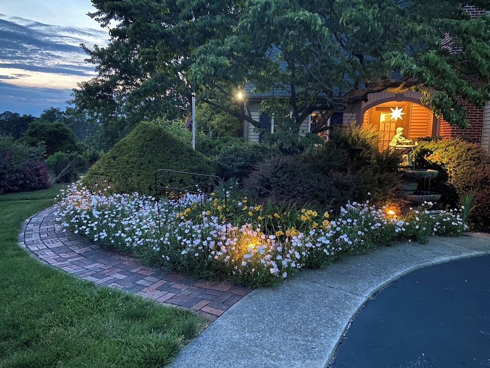 Annville Inn Bed and Breakfast 44/50