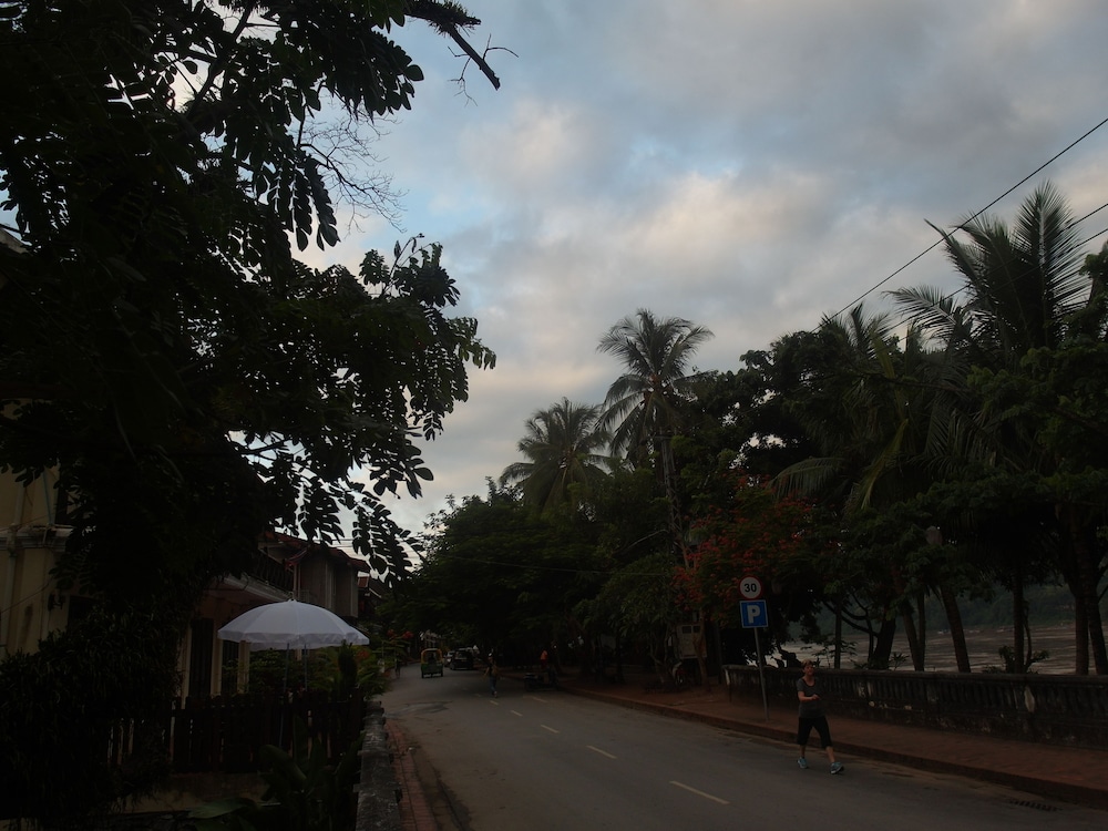 Mekong Sunset View Hotel 59/63