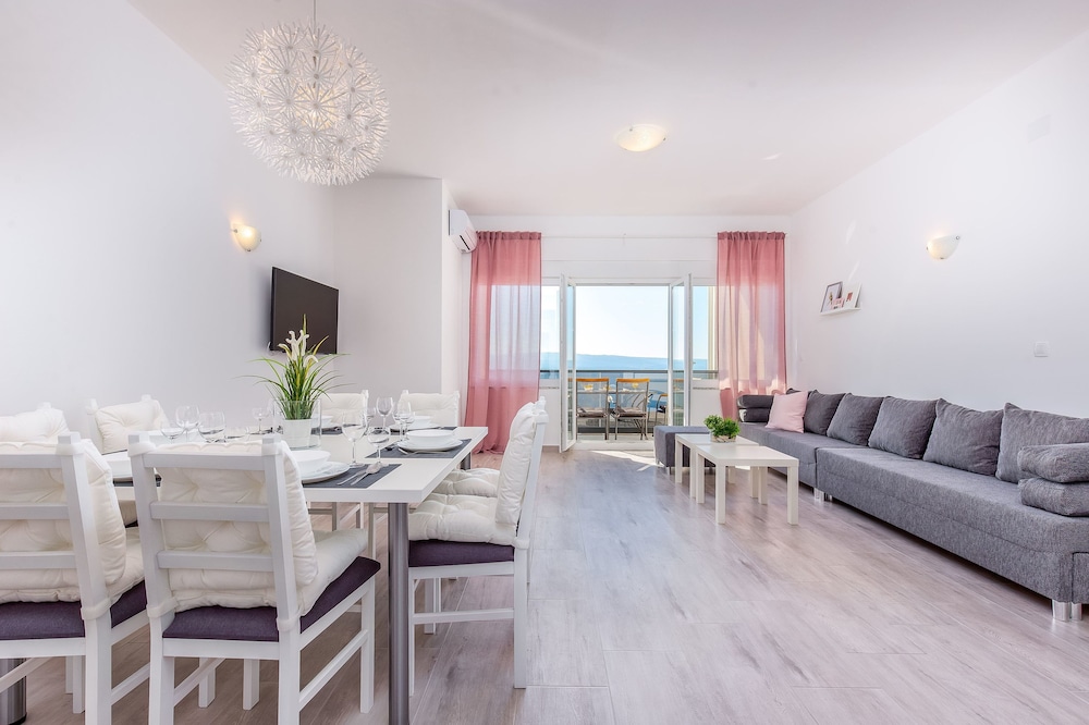 Villa Veronique 27/50