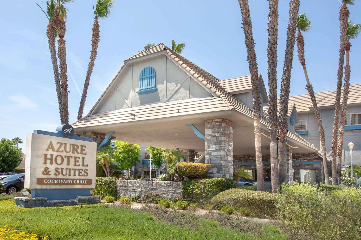 Azure Hotel & Suites, Trademark Collection by Wyndham 1/21