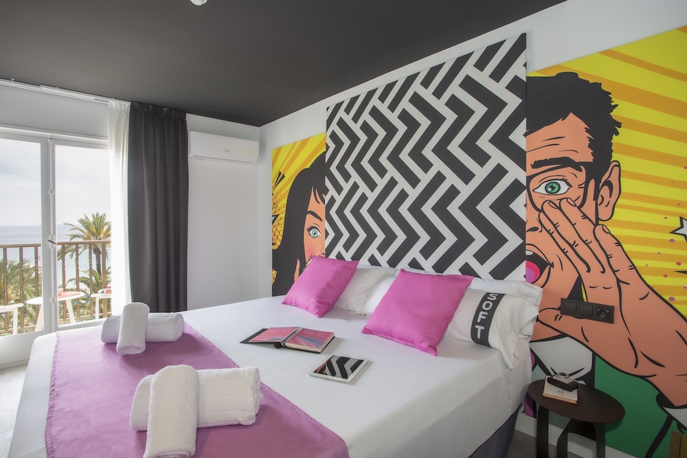 Hotel Casual Pop Art Benidorm 12/80