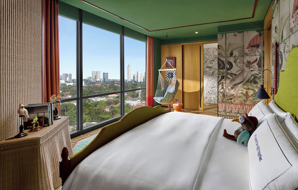 Garden, King Bed