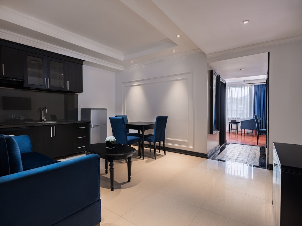 The Flower Boutique Hotel 44/50