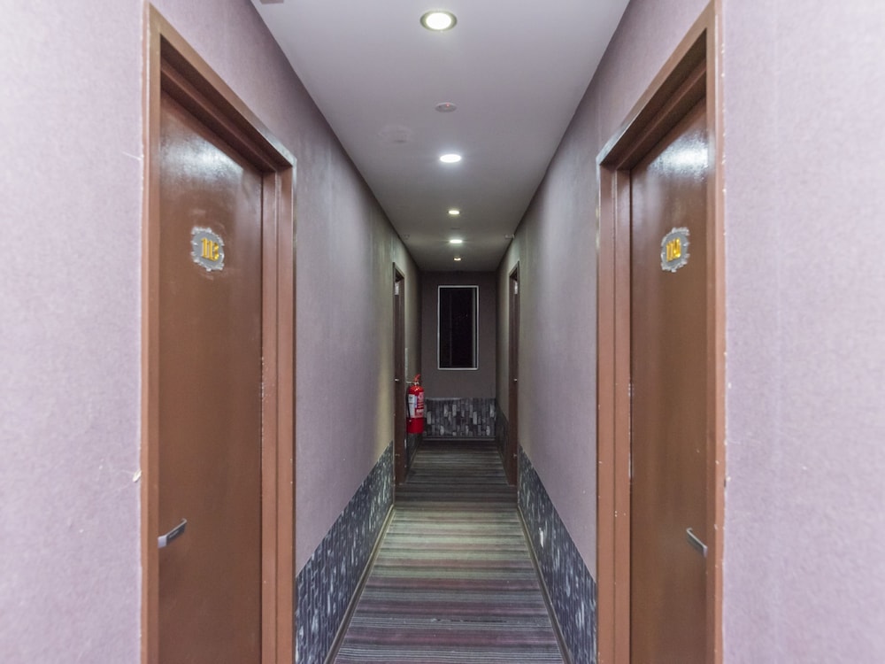 Remember Hotel 16/23
