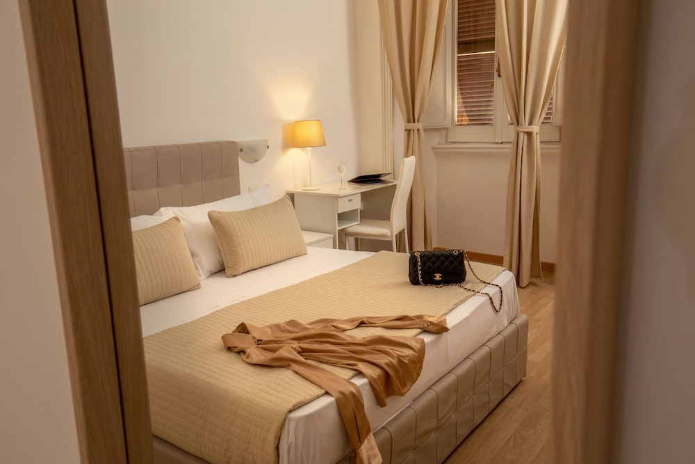 Collina 48 10/26