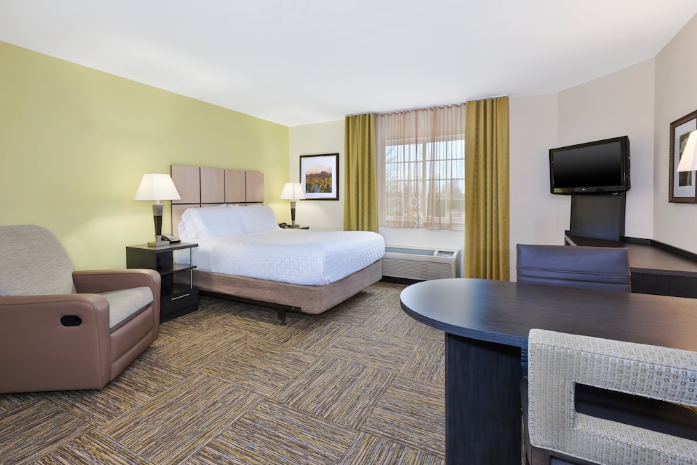 CANDLEWOOD SUITES POLARIS 14/39