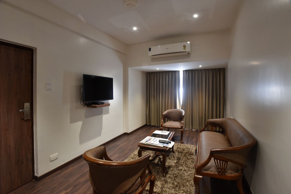 HOTEL AARYA INTERNATIONAL 9/15
