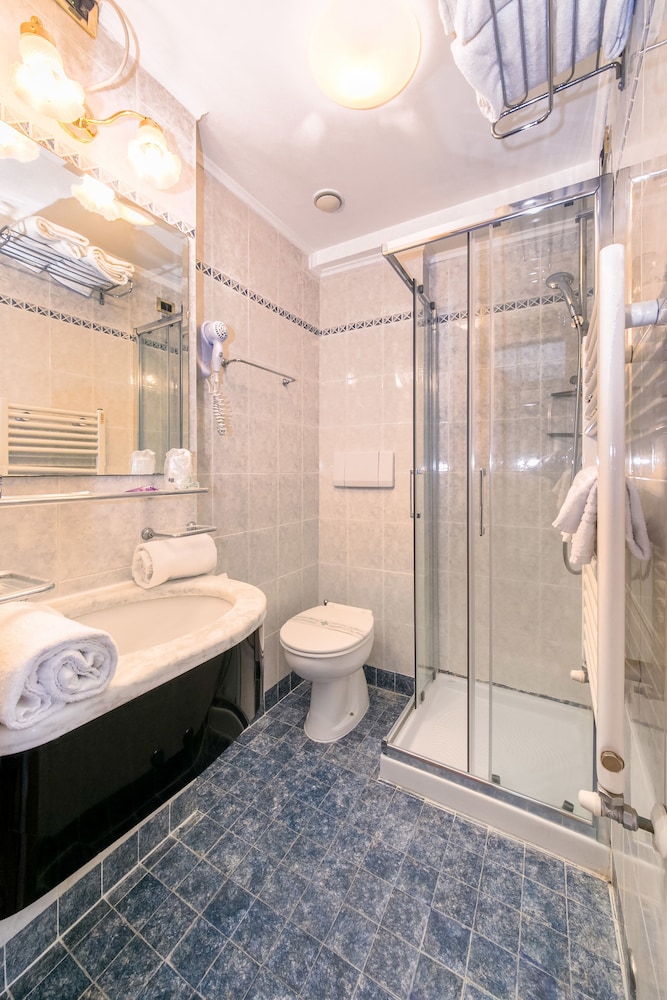 Hotel Pantalon 56/56