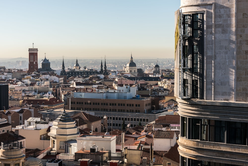 SmartRental Collection Gran Via Centric II 54/57