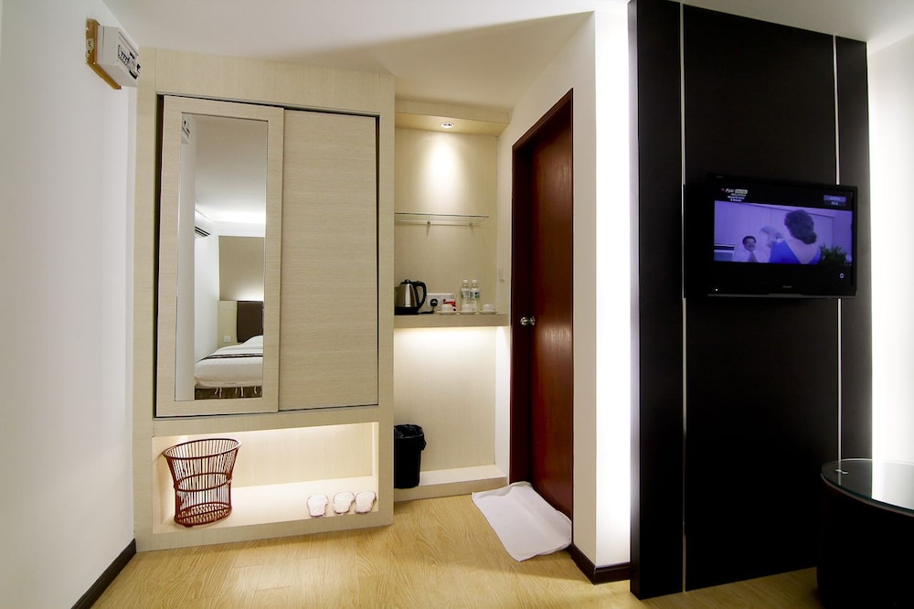 Kingsley Hotel 32/42