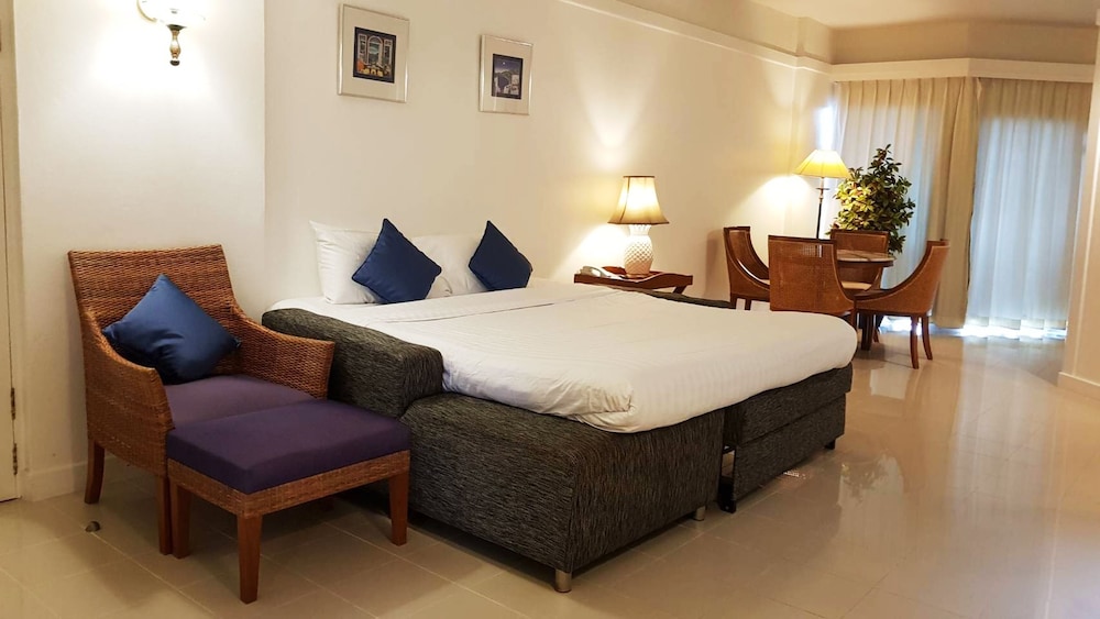 ANDAMAN SEAVIEW HOTEL 24/52