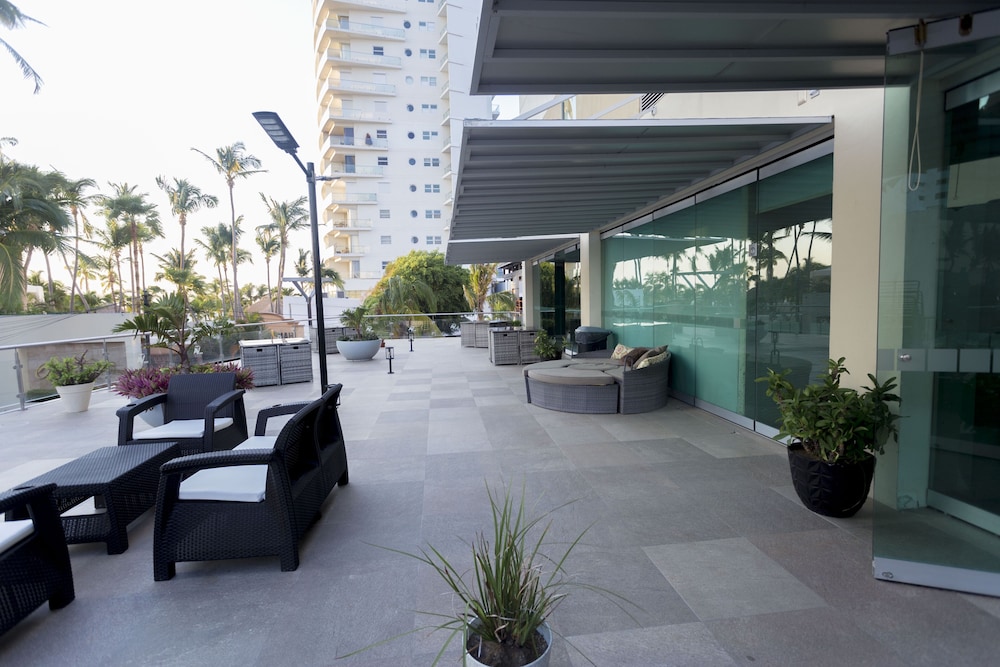 Av Inn Hotel 58/67
