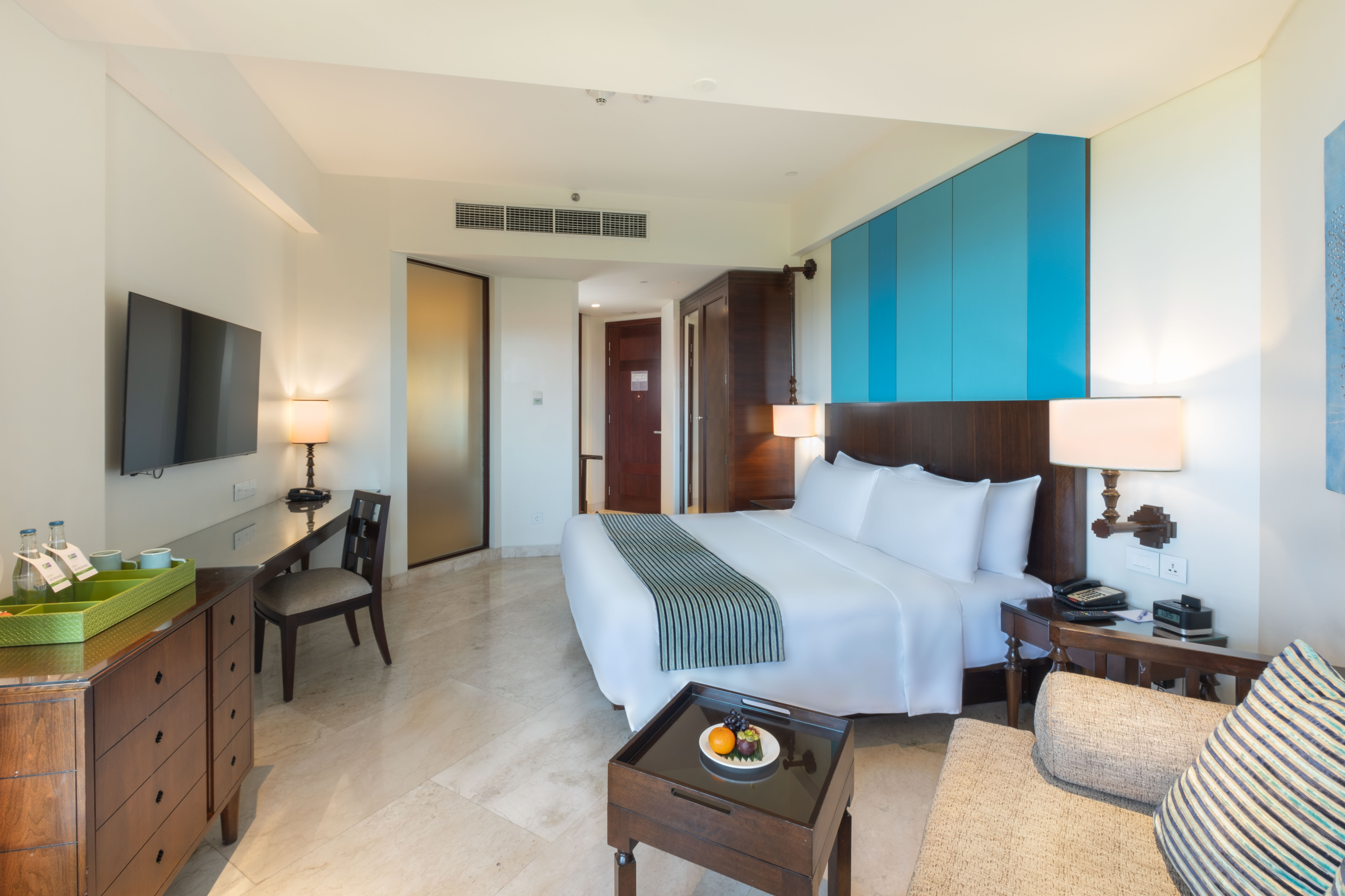 HOLIDAY INN RESORT BALI BENOA 30/79