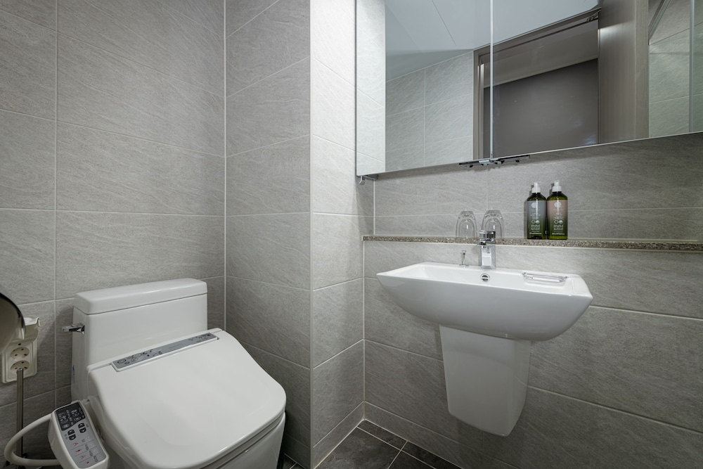 Sollago Myeongdong Hotel and Residence 49/50