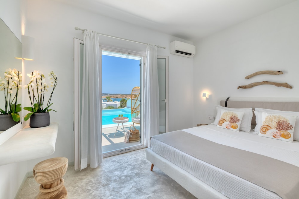 Junior Suite, Queen Bed, Ocean View, Private Infinity Pool، Lilly Residence Boutique Suites Adults Only 2/8