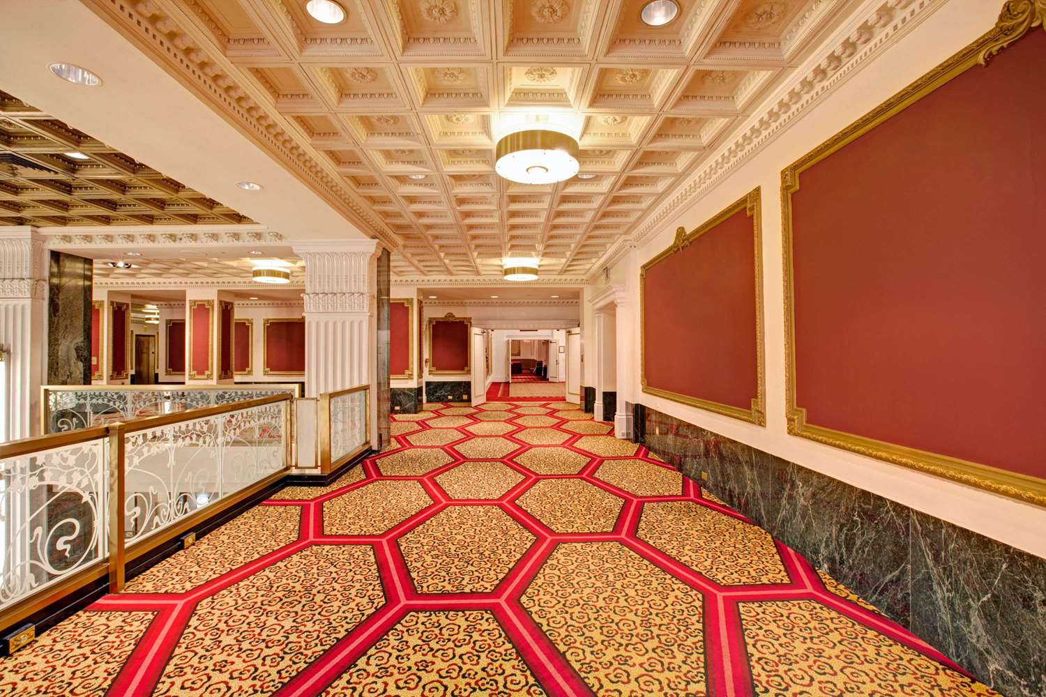 The New Yorker Hotel by Lotte Hotels 8/50