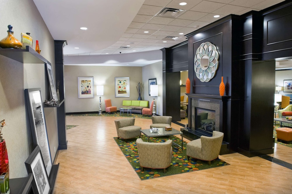 Hampton Inn Evansville Airport 35/70
