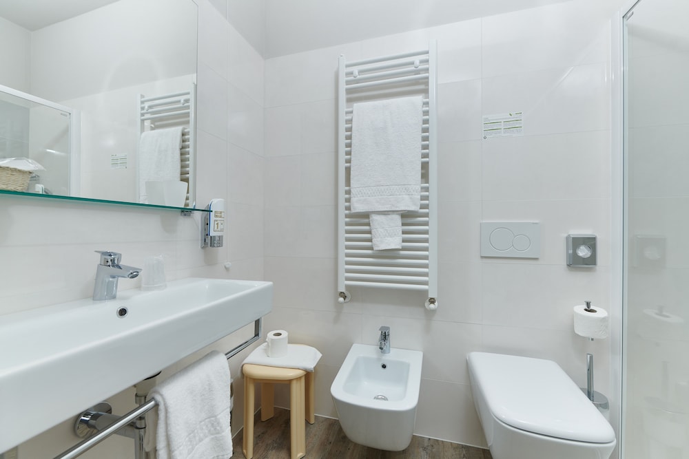 Eco Hotel Benacus 46/50