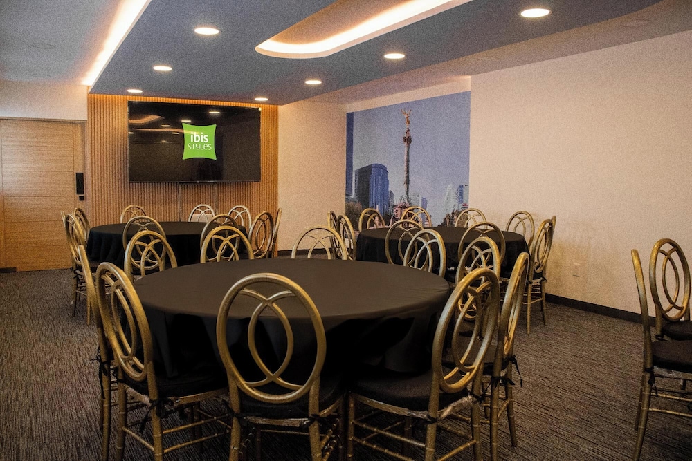 Ibis Styles Mexico Reforma 32/40