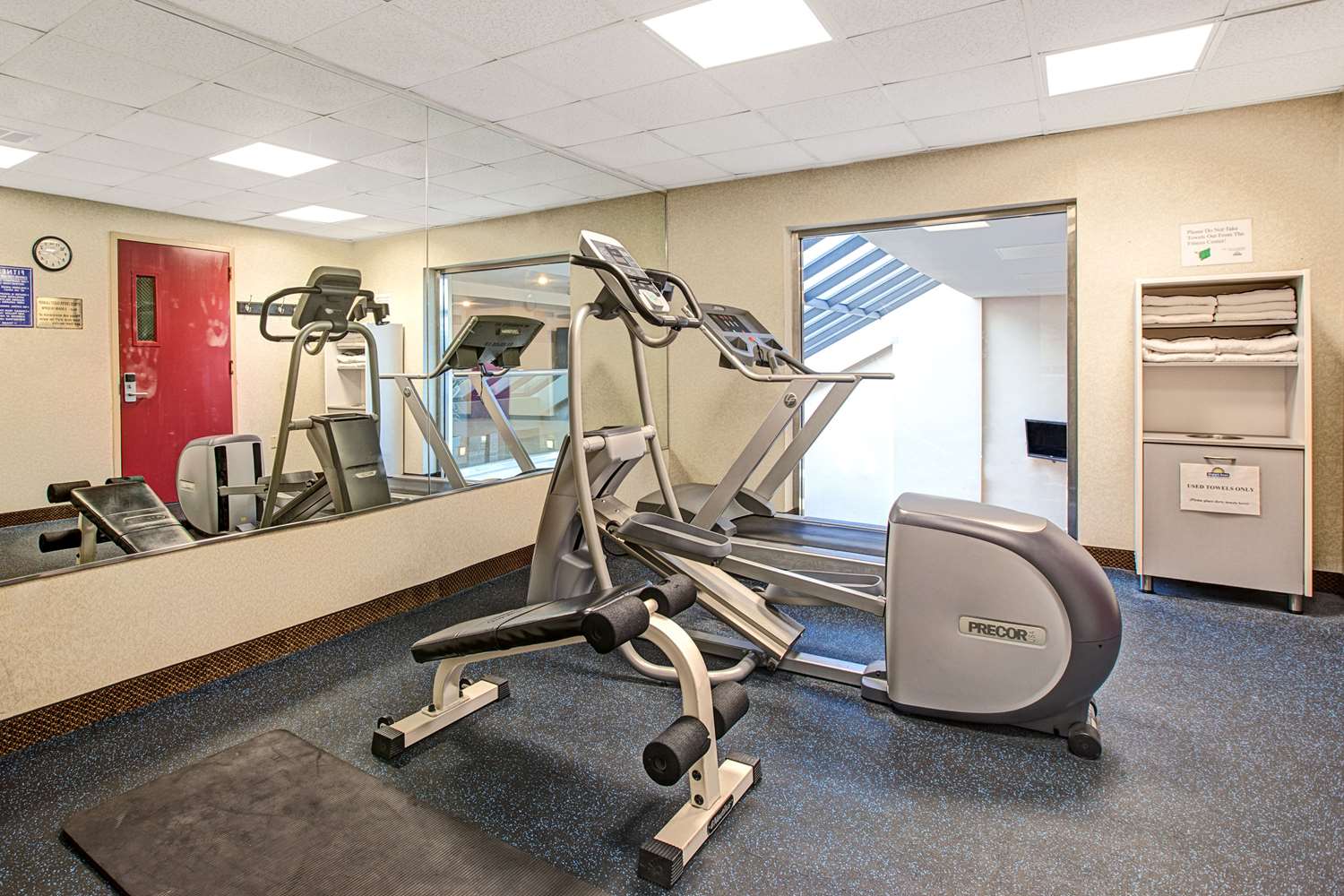 Days Inn By Wyndham Parsippany 14/23