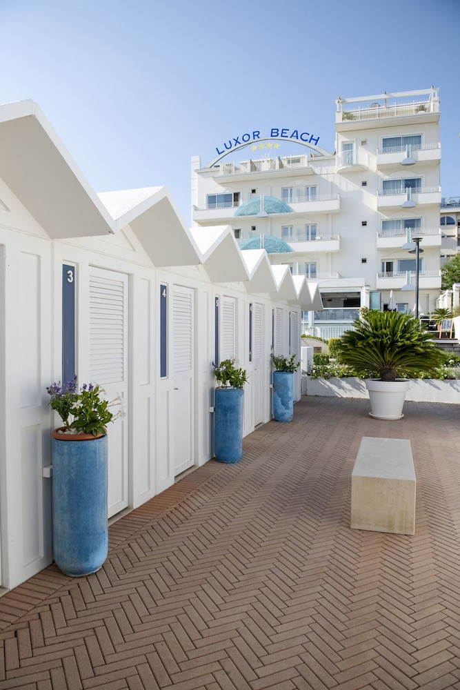 Hotel Luxor Beach 55/60