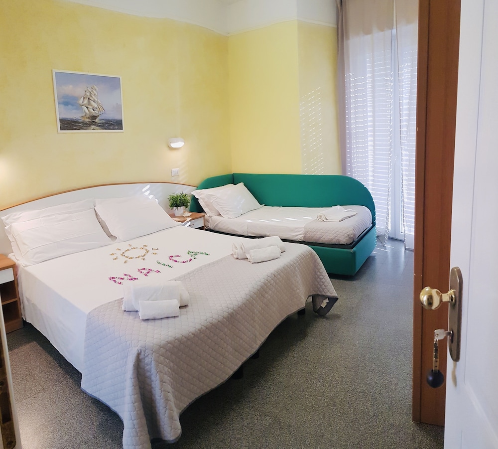 Hotel Naica 12/42