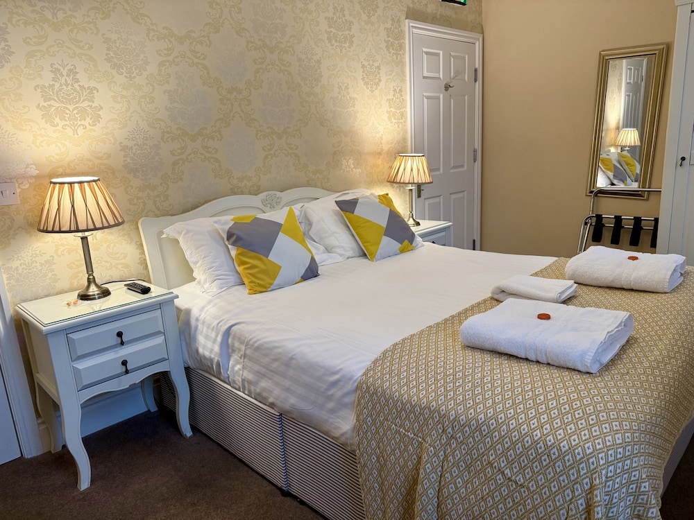 The Crescent Guest House 14/70
