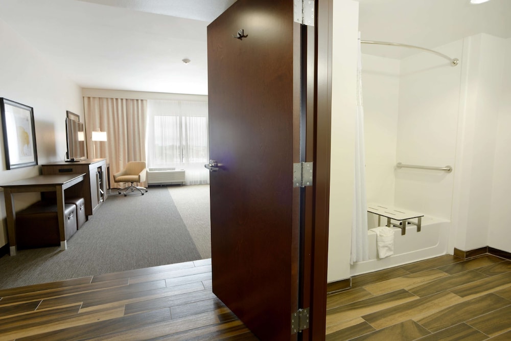 Hampton Inn Suites Ponca City Ok 19/43