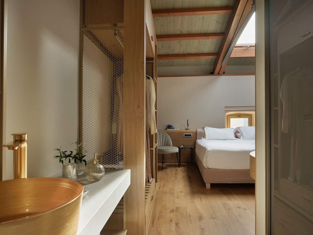 Domus Blanc Boutique Hotel 57/60