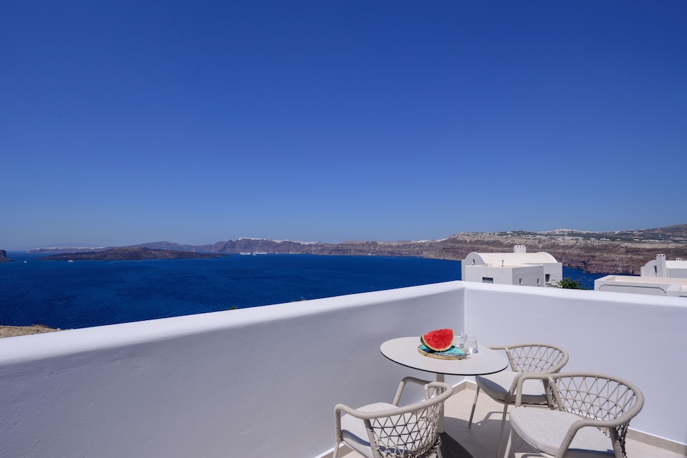 ACRO BLUE LUXURY VILLAS 51/60