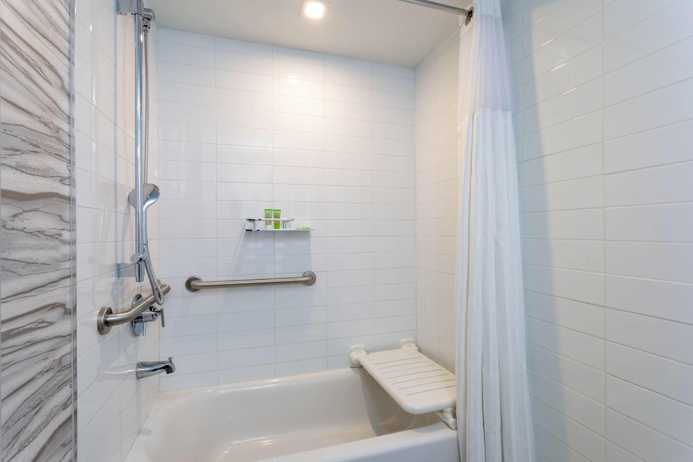Wyndham Garden Miami International Airport 48/50