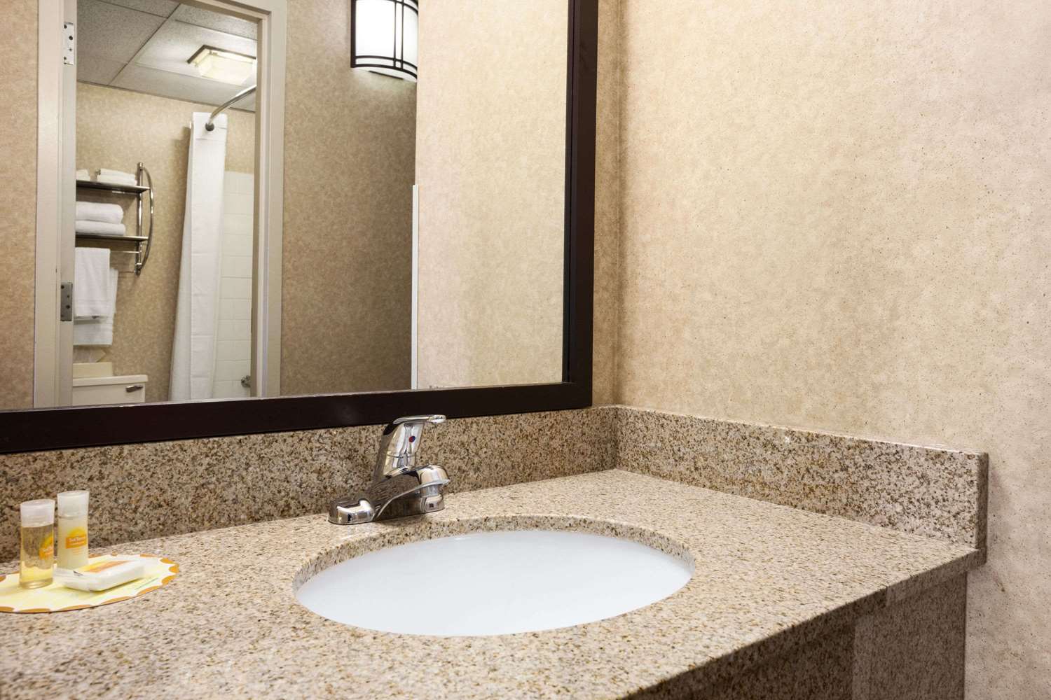 Holiday Inn Express Plattsburgh 11/12