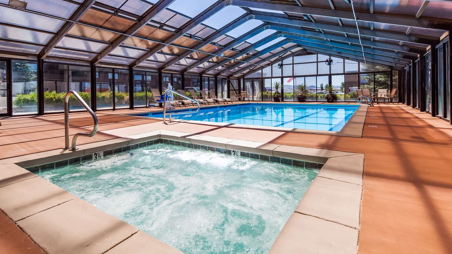 Best Western Paradise Inn 24/36