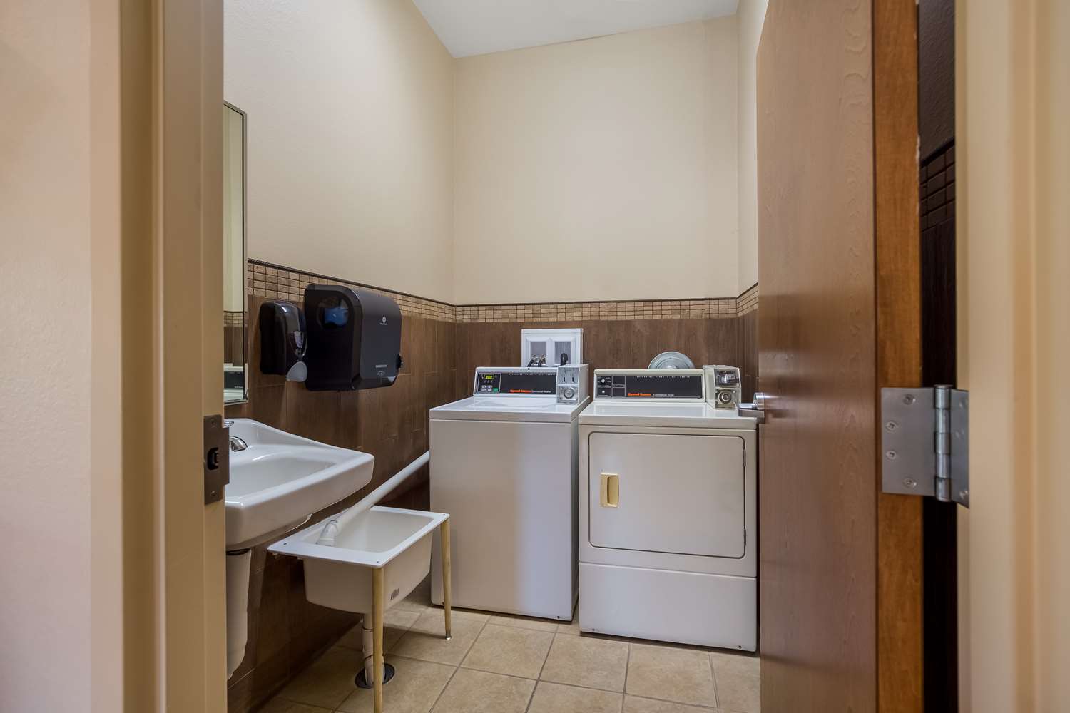 SureStay Hotel By Best Western Whittington 10/12