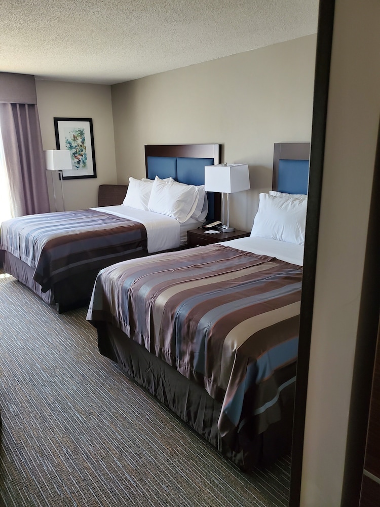 غرفة بسريرين كوين بحوض استحمام لذوي الإعاقة، Wingate By Wyndham Christiansburg 4/10