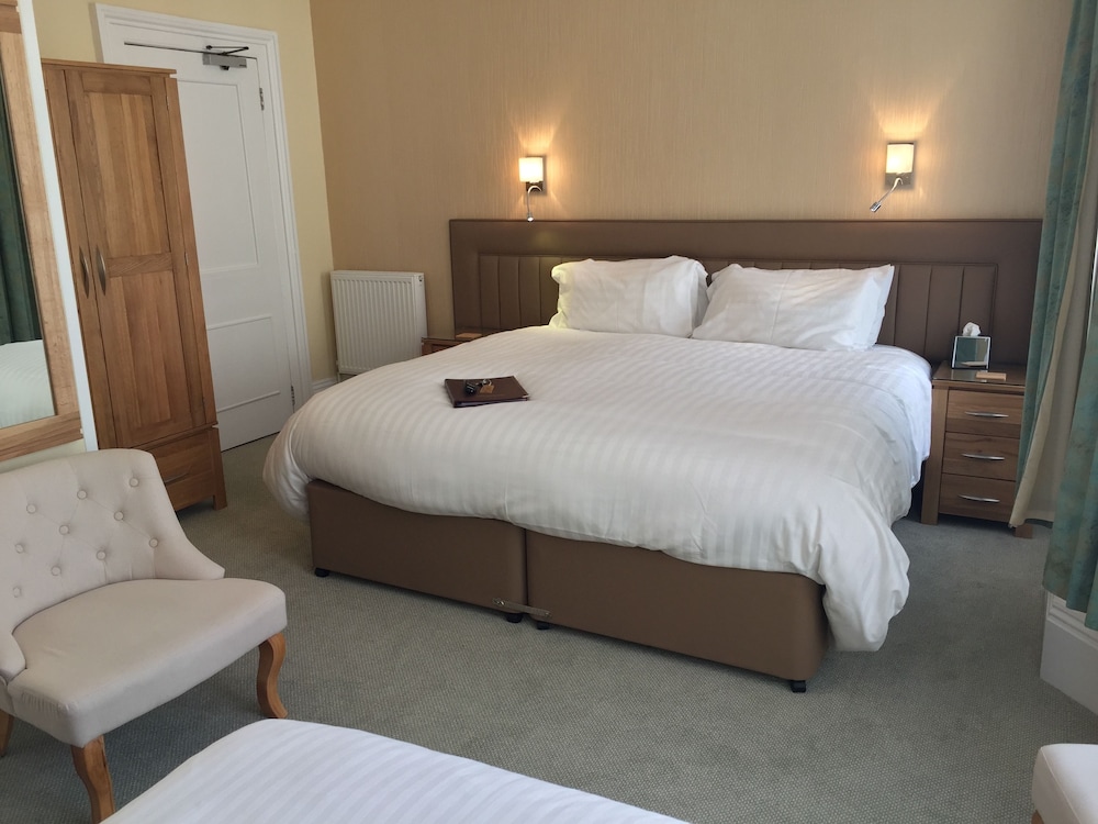 Edgcumbe Guest House 11/32