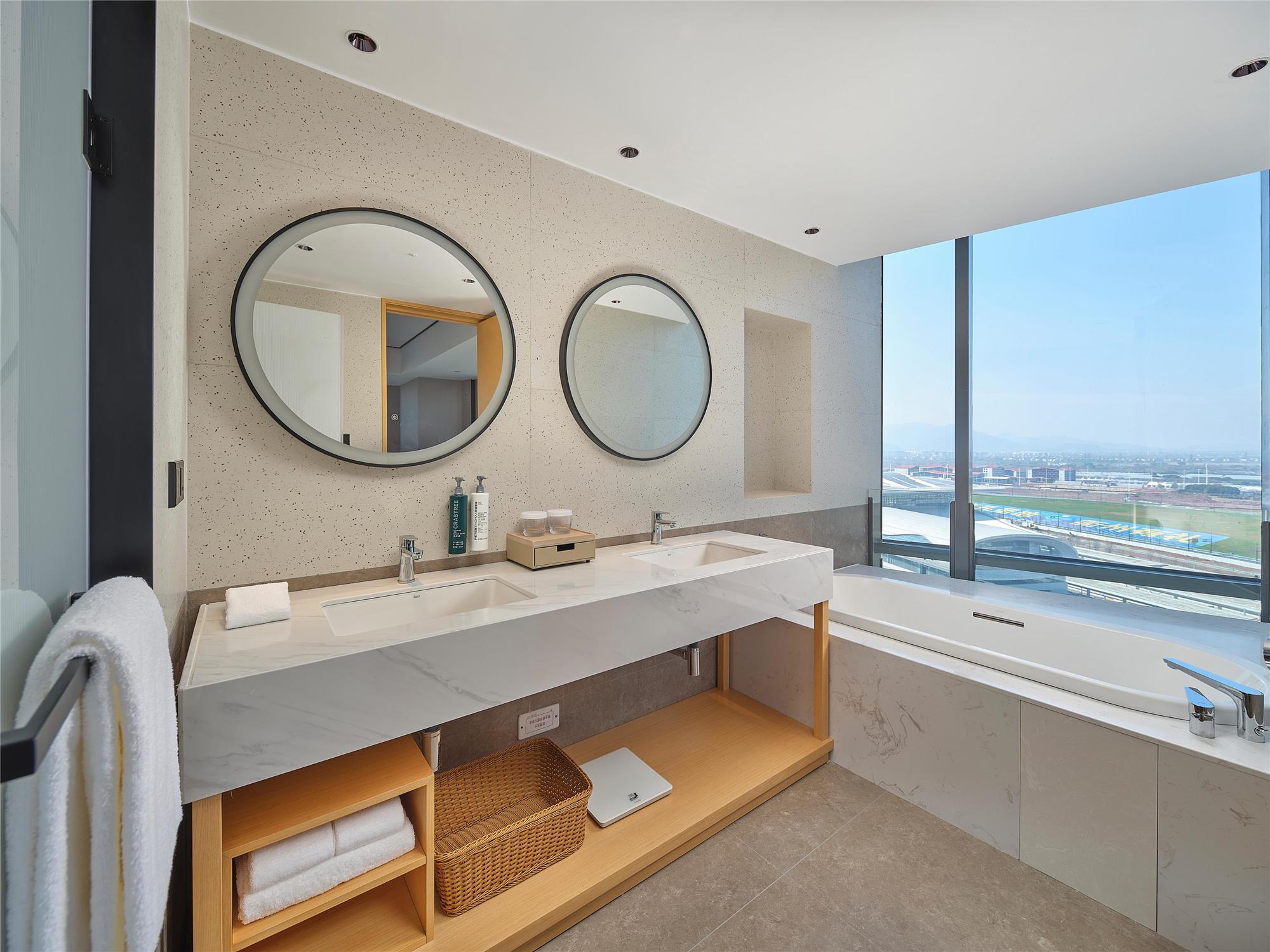 Hilton Garden Inn Quzhou 55/56