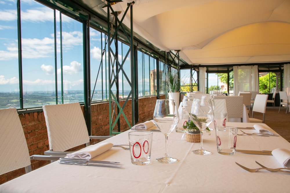 Hotel Castello Di Santa Vittoria 5/47