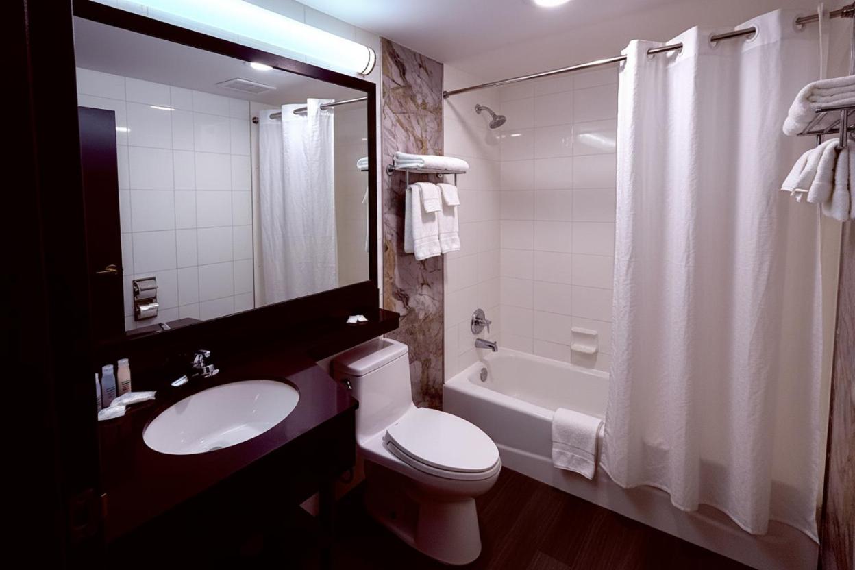 Imperial Hotel Brooklyn New 21/23