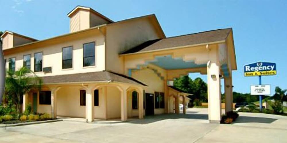 Regency Inn & Suites By Capital O Houston IAH Airport in HUMBLE - TX