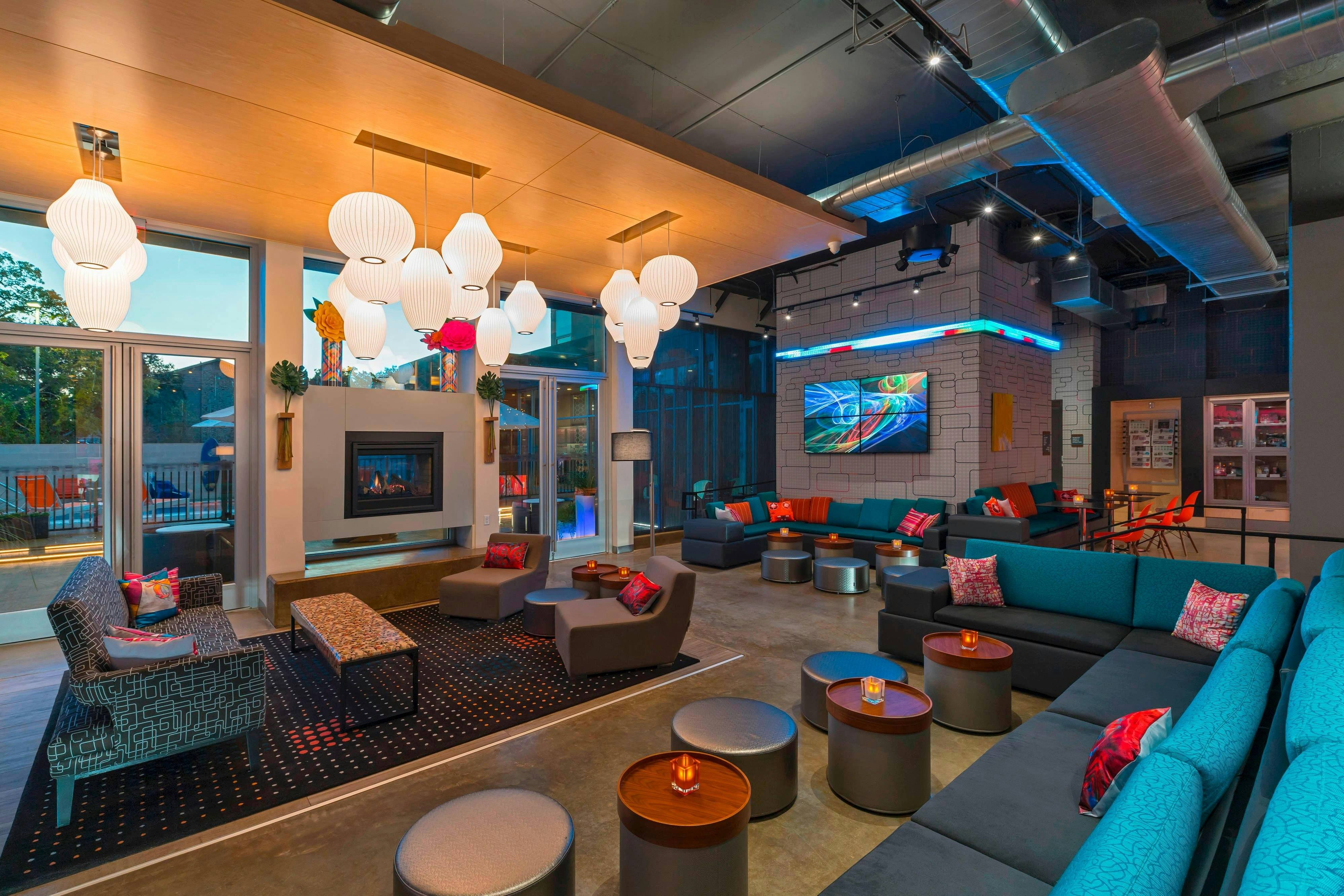 Aloft College Station 30/32